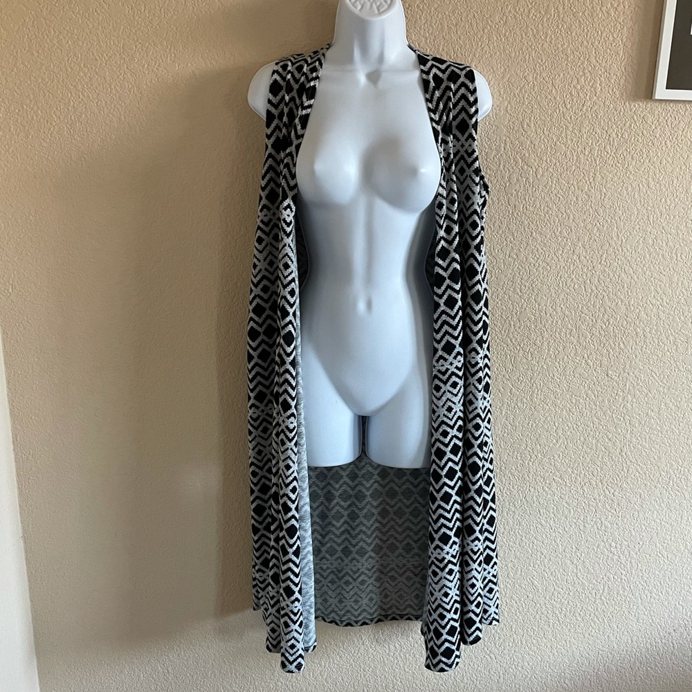 Lularoe Joy Geometric Sleeveless Open Cardigan